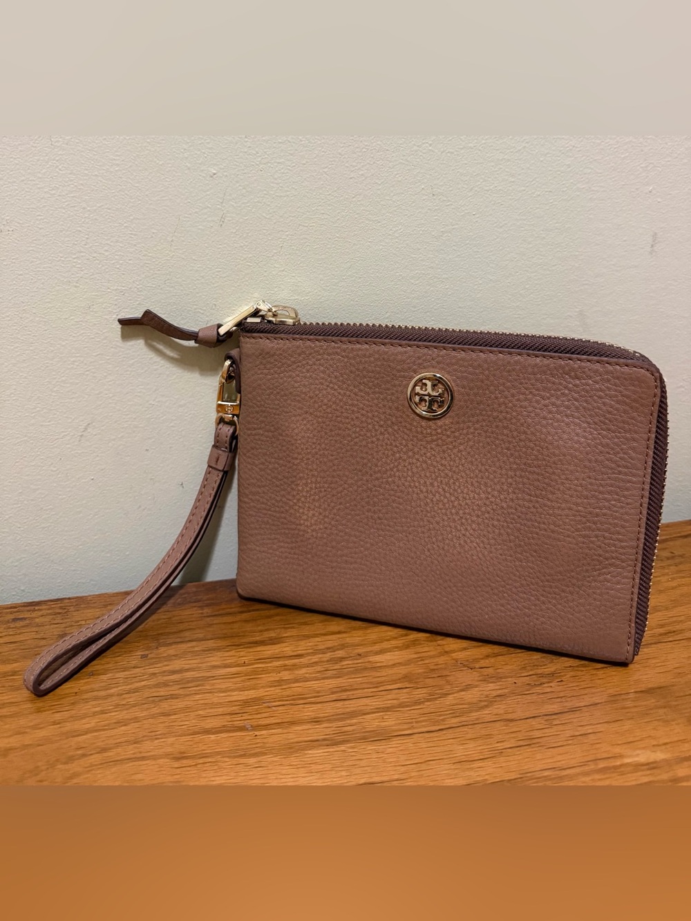 Tory Burch Mauve Pebbled Leather Wristlet with Gold Logo